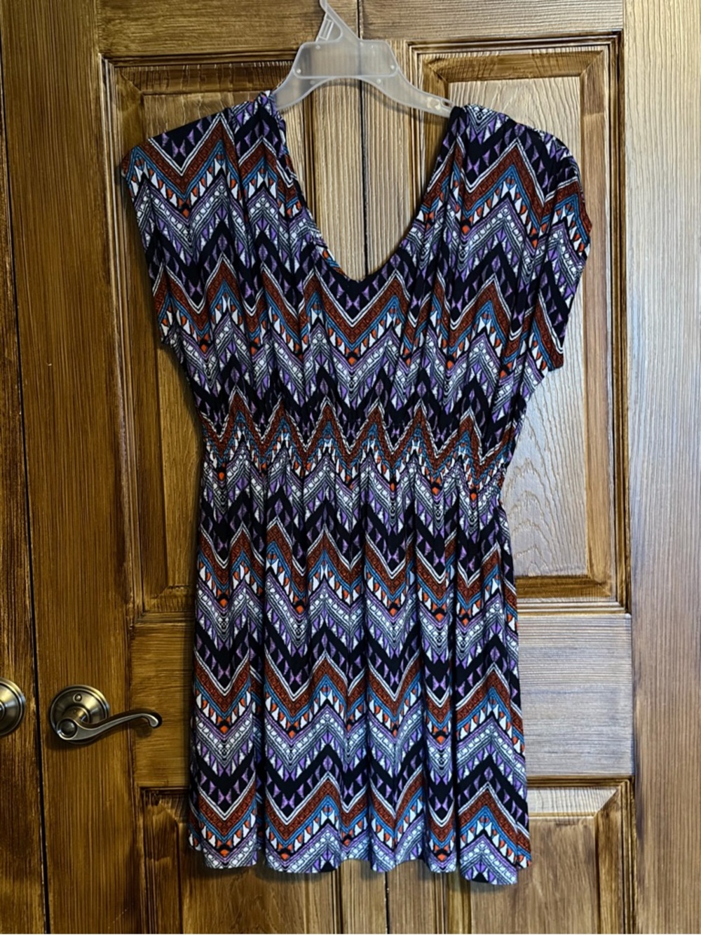 WinWin Chevron-Print Boho V-neck with Adjustable Tie Closure Blouse  Large - XL